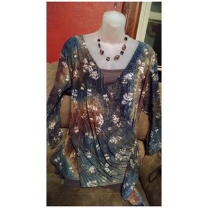 EUC Beautiful Dress Barn Top